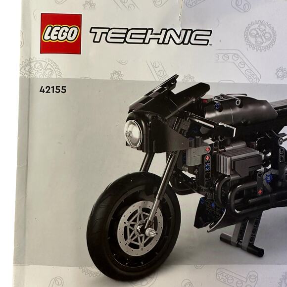 Lego Technic Batman Motorcycle Lego Manual 42155 Retired - Picture 2 of 8